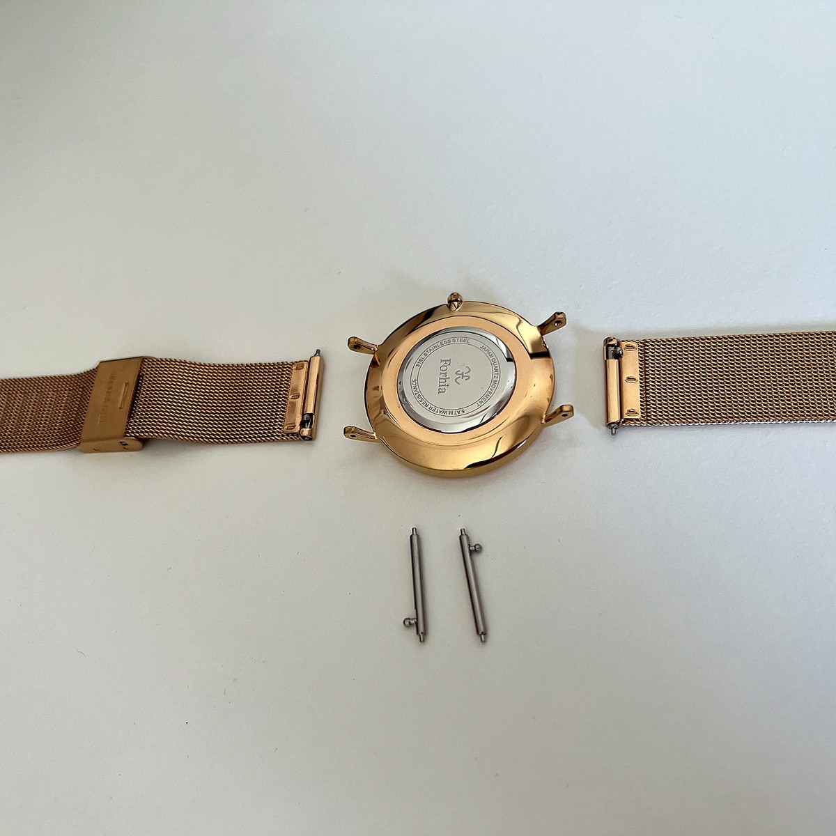 Boîtier et barrettes à ressort